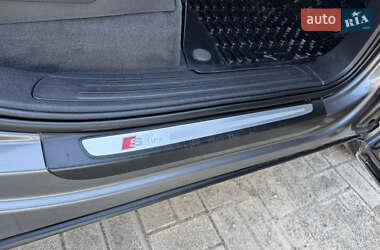 Позашляховик / Кросовер Audi Q7 2012 в 