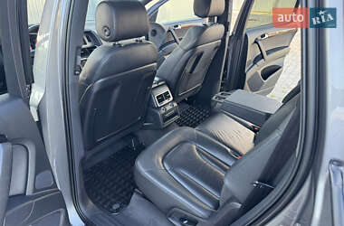 Позашляховик / Кросовер Audi Q7 2012 в 