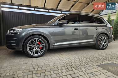 Внедорожник / Кроссовер Audi Q7 2018 в 