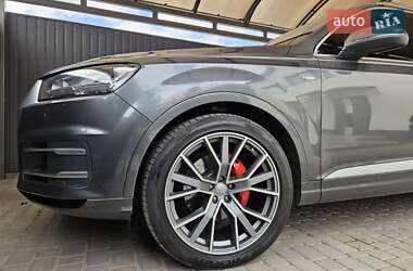 Внедорожник / Кроссовер Audi Q7 2018 в 