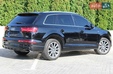 Внедорожник / Кроссовер Audi Q7 2017 в 