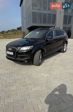 Внедорожник / Кроссовер Audi Q7 2012 в 