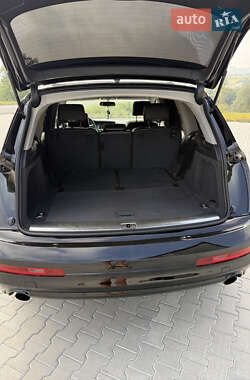 Внедорожник / Кроссовер Audi Q7 2012 в 