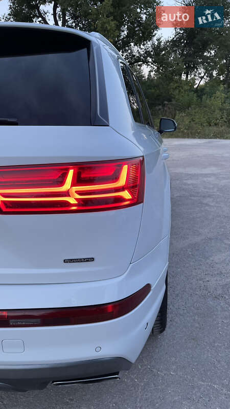 Позашляховик / Кросовер Audi Q7 2019 в Тернополі