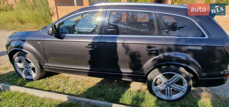 Позашляховик / Кросовер Audi Q7 2009 в Києві