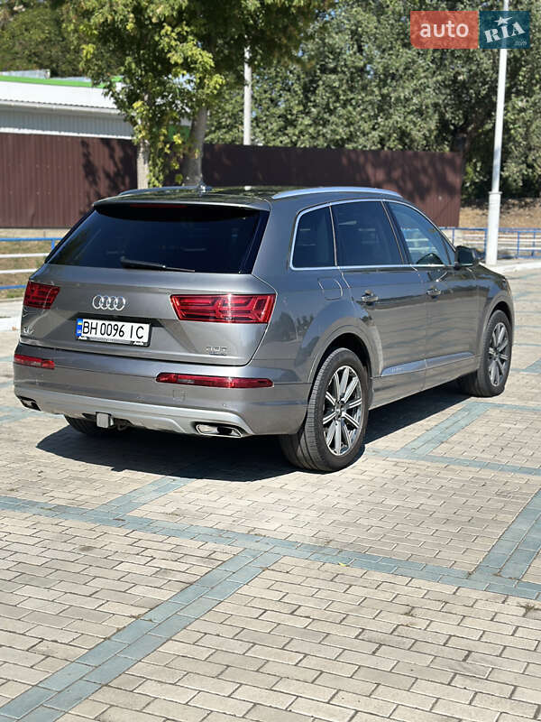 Позашляховик / Кросовер Audi Q7 2015 в Ізмаїлі