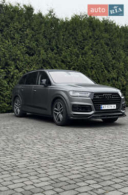 Внедорожник / Кроссовер Audi Q7 2015 в 