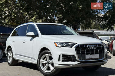 Позашляховик / Кросовер Audi Q7 2022 в 