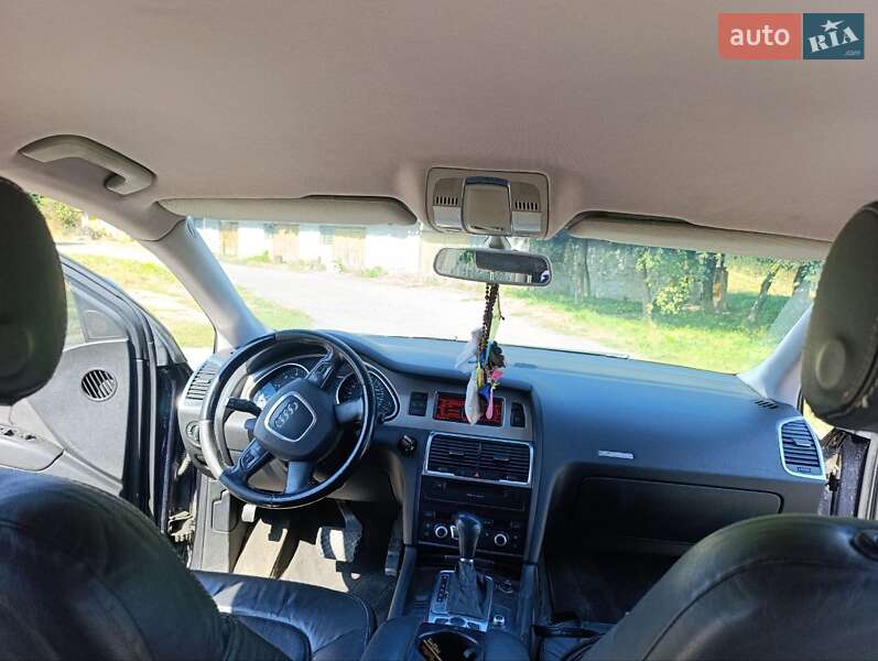 Позашляховик / Кросовер Audi Q7 2007 в Луцьку