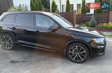 Внедорожник / Кроссовер Audi Q7 2020 в 