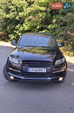 Внедорожник / Кроссовер Audi Q7 2007 в 