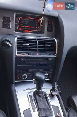 Внедорожник / Кроссовер Audi Q7 2007 в 