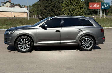 Позашляховик / Кросовер Audi Q7 2017 в 