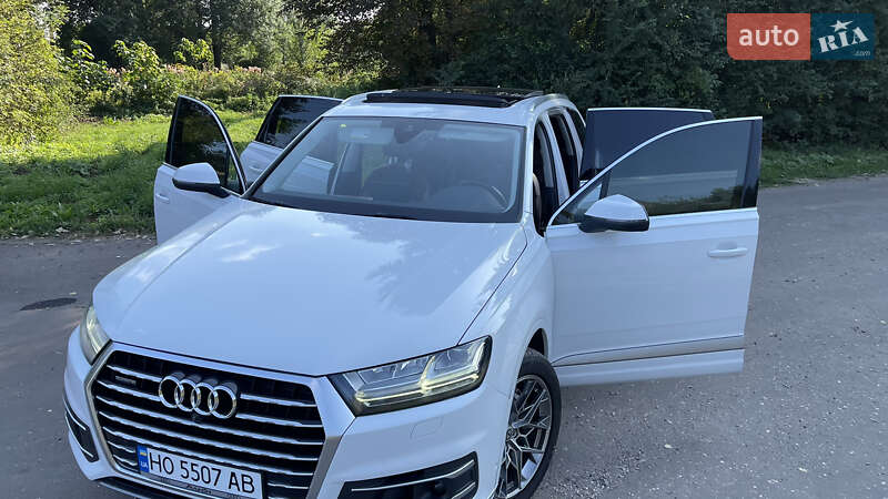 Позашляховик / Кросовер Audi Q7 2019 в Тернополі