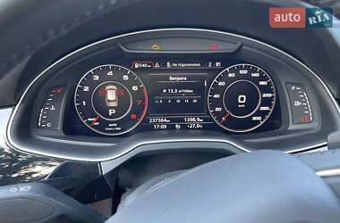 Позашляховик / Кросовер Audi Q7 2019 в 