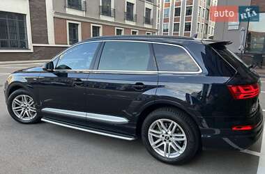 Позашляховик / Кросовер Audi Q7 2016 в 