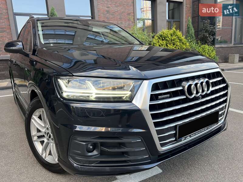 Внедорожник / Кроссовер Audi Q7 2016 в Киеве
