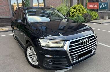 Позашляховик / Кросовер Audi Q7 2016 в Києві