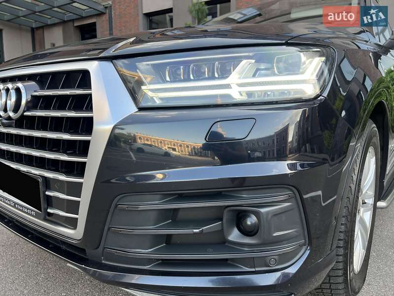 Внедорожник / Кроссовер Audi Q7 2016 в Киеве