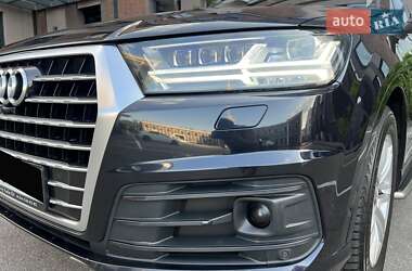 Позашляховик / Кросовер Audi Q7 2016 в 