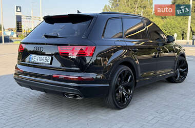 Внедорожник / Кроссовер Audi Q7 2015 в 