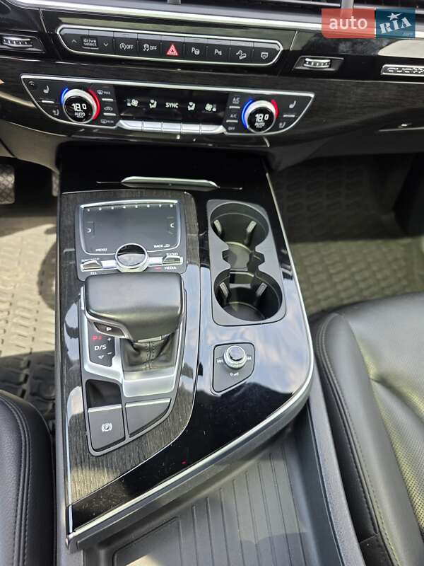 Позашляховик / Кросовер Audi Q7 2018 в Харкові