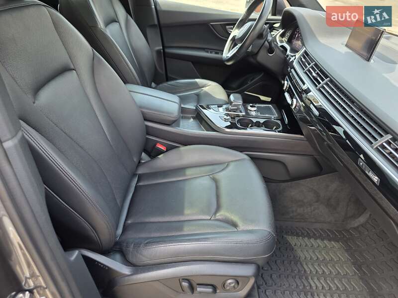 Позашляховик / Кросовер Audi Q7 2018 в Харкові