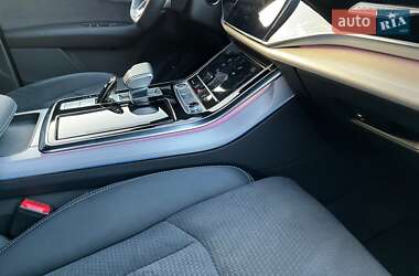 Внедорожник / Кроссовер Audi Q7 2023 в 