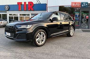 Внедорожник / Кроссовер Audi Q7 2023 в 