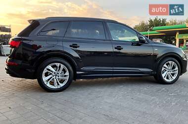 Внедорожник / Кроссовер Audi Q7 2023 в 
