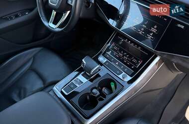 Позашляховик / Кросовер Audi Q7 2019 в 