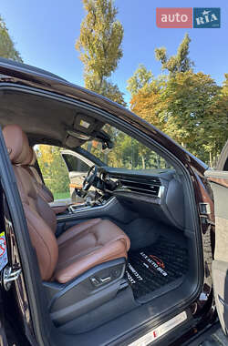 Позашляховик / Кросовер Audi Q7 2020 в 