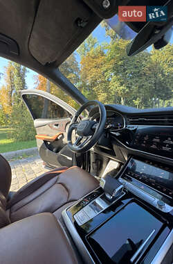 Позашляховик / Кросовер Audi Q7 2020 в 