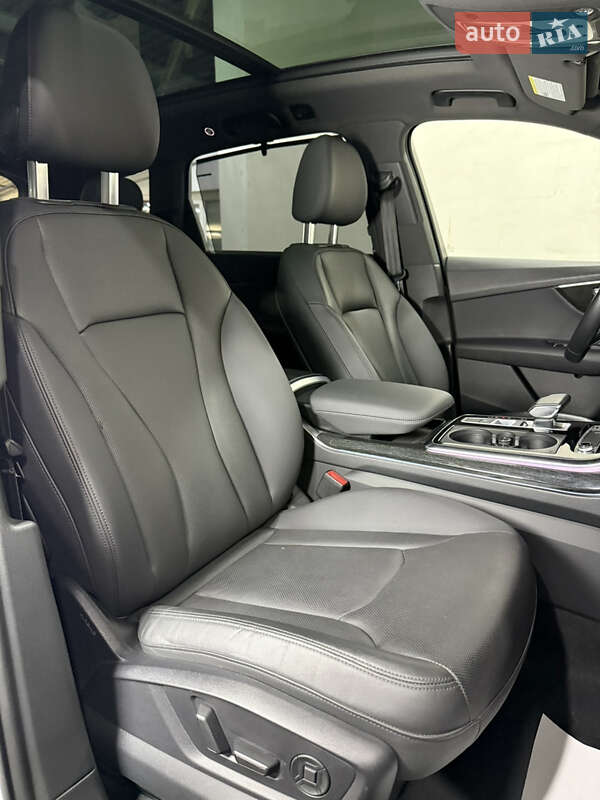 Позашляховик / Кросовер Audi Q7 2021 в Одесі фото 27 Позашляховик / Кросовер Audi Q7 2021 в Одесі