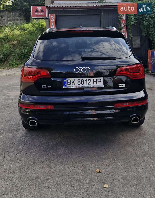 Внедорожник / Кроссовер Audi Q7 2014 в Ровно