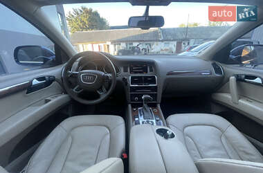Внедорожник / Кроссовер Audi Q7 2015 в 