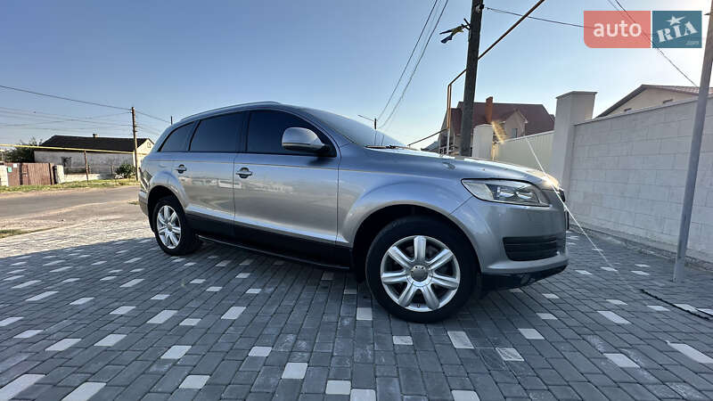 Внедорожник / Кроссовер Audi Q7 2007 в Одессе