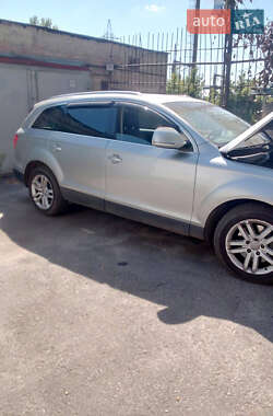 Позашляховик / Кросовер Audi Q7 2006 в 