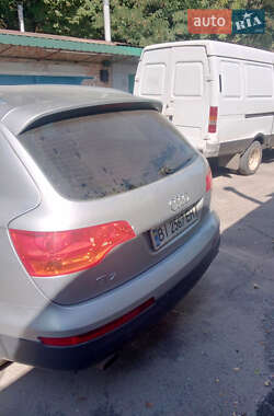 Позашляховик / Кросовер Audi Q7 2006 в 