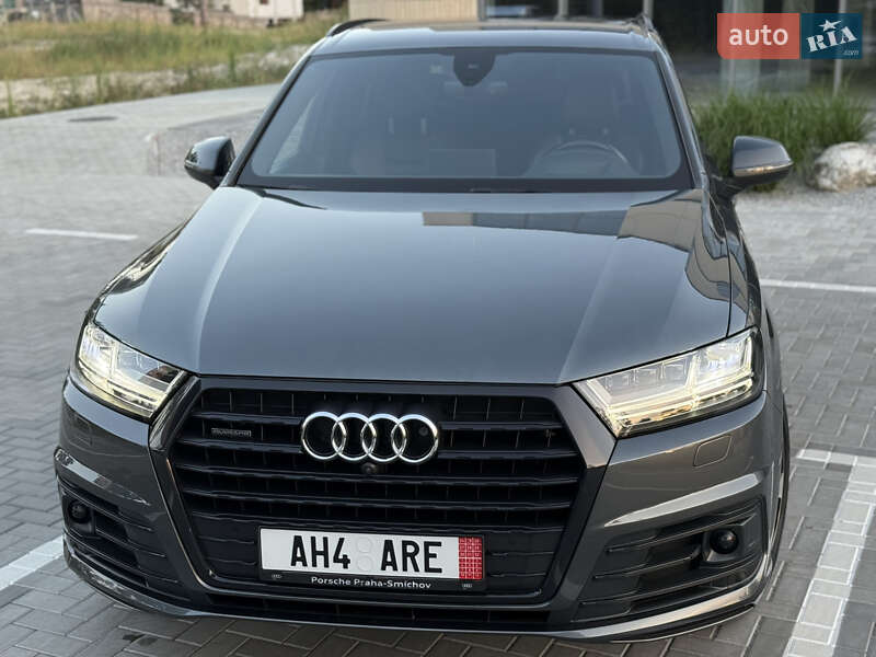 Позашляховик / Кросовер Audi Q7 2018 в Києві