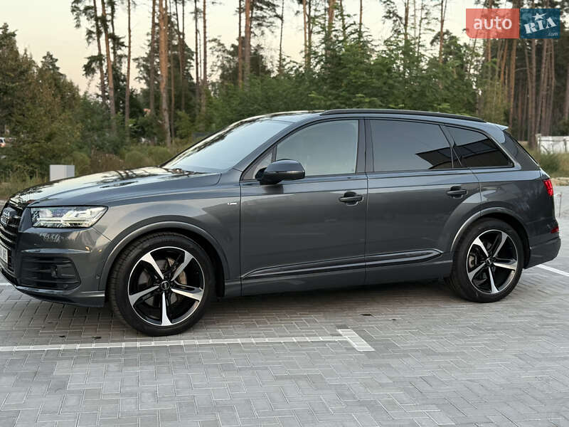 Позашляховик / Кросовер Audi Q7 2018 в Києві