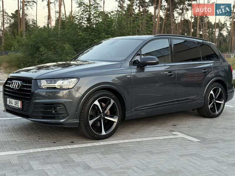 Позашляховик / Кросовер Audi Q7 2018 в Києві