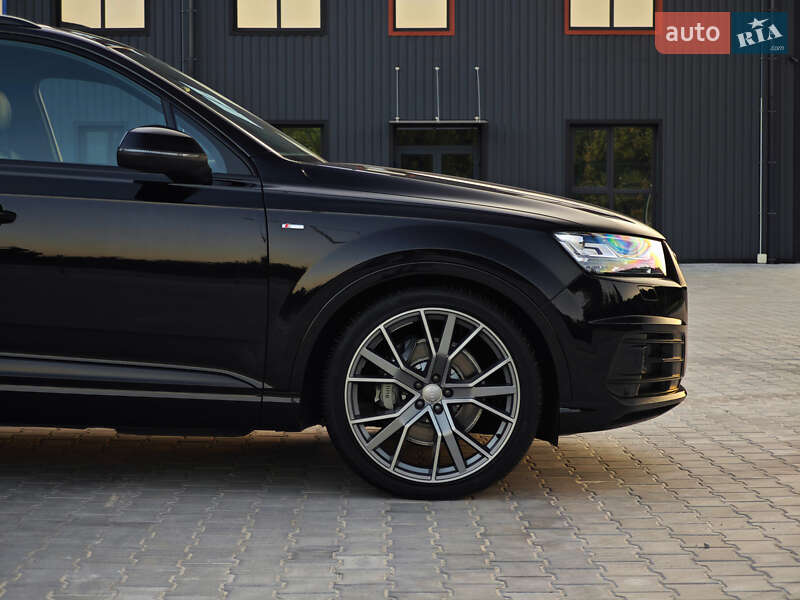Позашляховик / Кросовер Audi Q7 2018 в Дубні фото 11 Позашляховик / Кросовер Audi Q7 2018 в Дубні