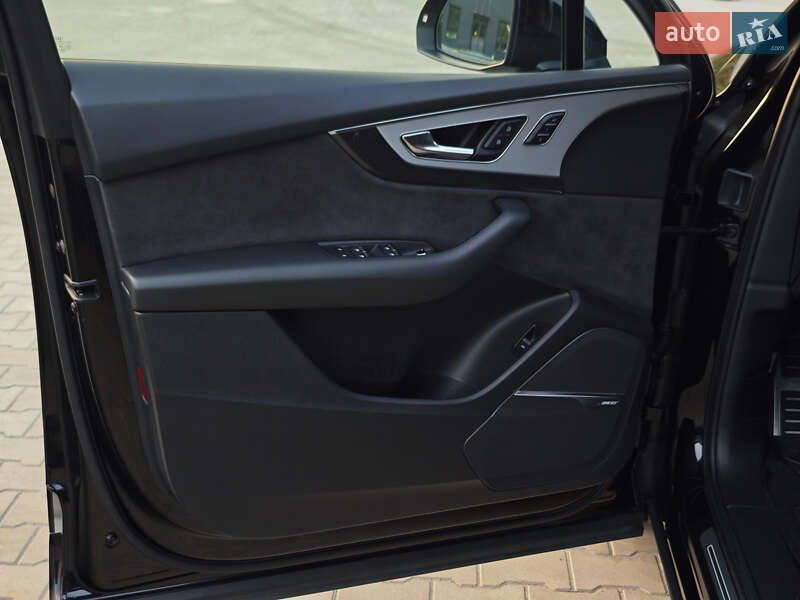 Позашляховик / Кросовер Audi Q7 2018 в Дубні фото 17 Позашляховик / Кросовер Audi Q7 2018 в Дубні