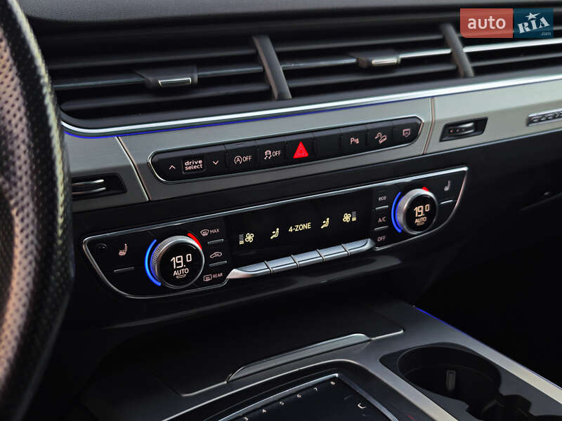 Позашляховик / Кросовер Audi Q7 2018 в Дубні фото 35 Позашляховик / Кросовер Audi Q7 2018 в Дубні