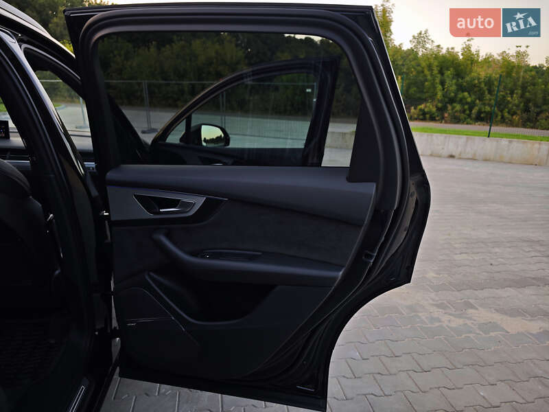 Позашляховик / Кросовер Audi Q7 2018 в Дубні фото 57 Позашляховик / Кросовер Audi Q7 2018 в Дубні