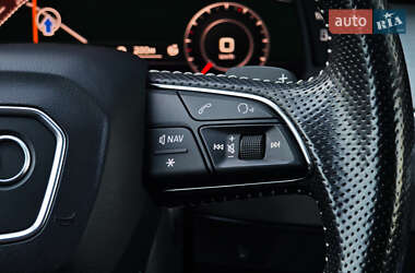 Позашляховик / Кросовер Audi Q7 2018 в 