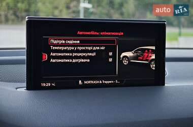 Позашляховик / Кросовер Audi Q7 2018 в 
