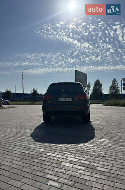 Внедорожник / Кроссовер Audi Q7 2007 в 