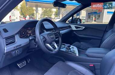 Внедорожник / Кроссовер Audi Q7 2015 в 